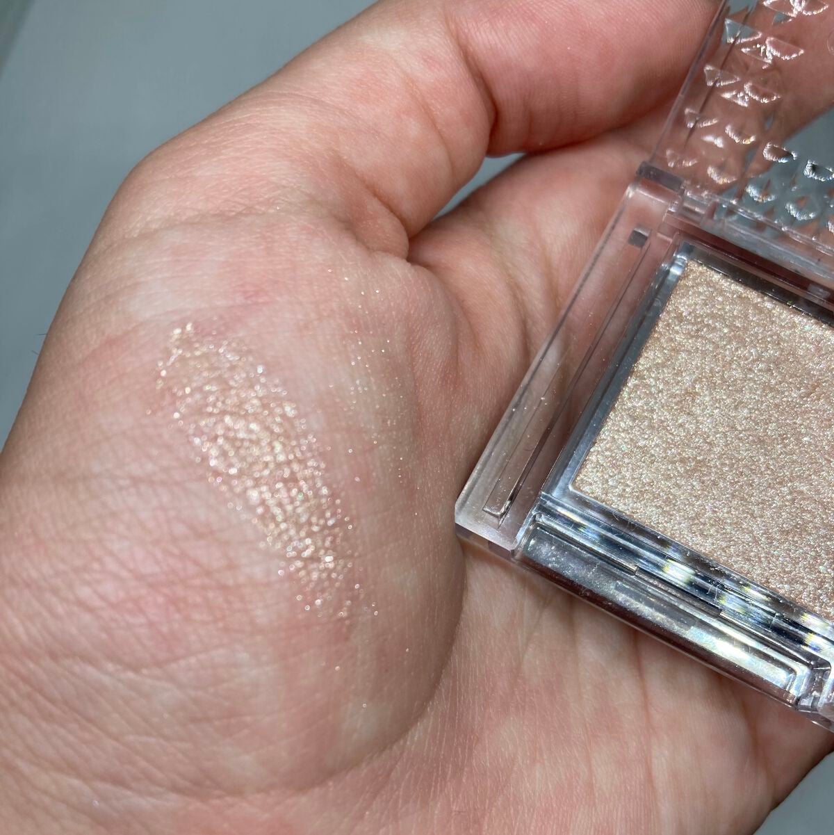 シングルカラーアイシャドウ/CEZANNE/単色アイシャドウを使ったクチコミ(3枚目)