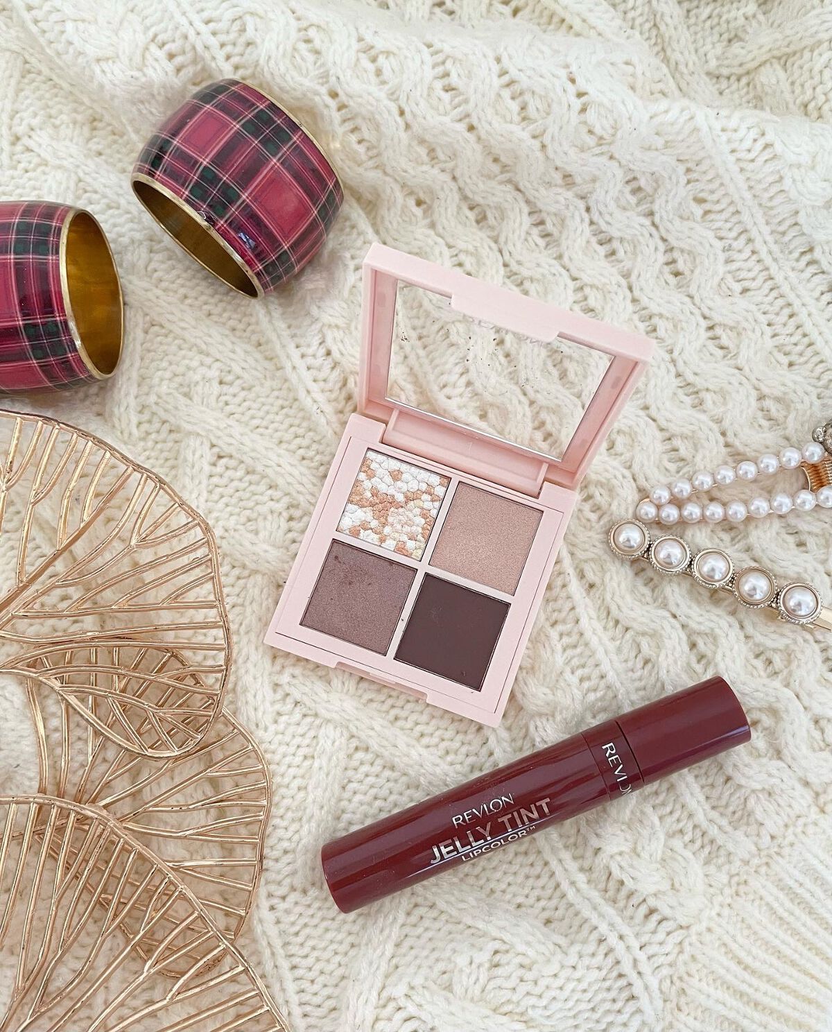 レブロン ダズル アイシャドウ クアッド/REVLON/アイシャドウパレットを使ったクチコミ(1枚目)