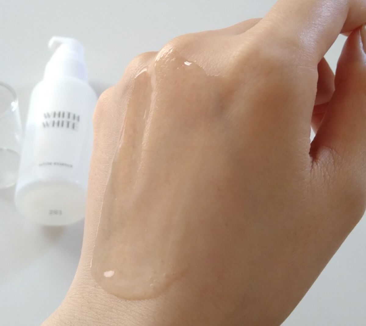 WHITH WHITE 美白 美容液のクチコミ「＼医薬部外品／

〜 WHITH WHITE 美容液 〜
を、お試しさせていただきました♪

.....」（3枚目）