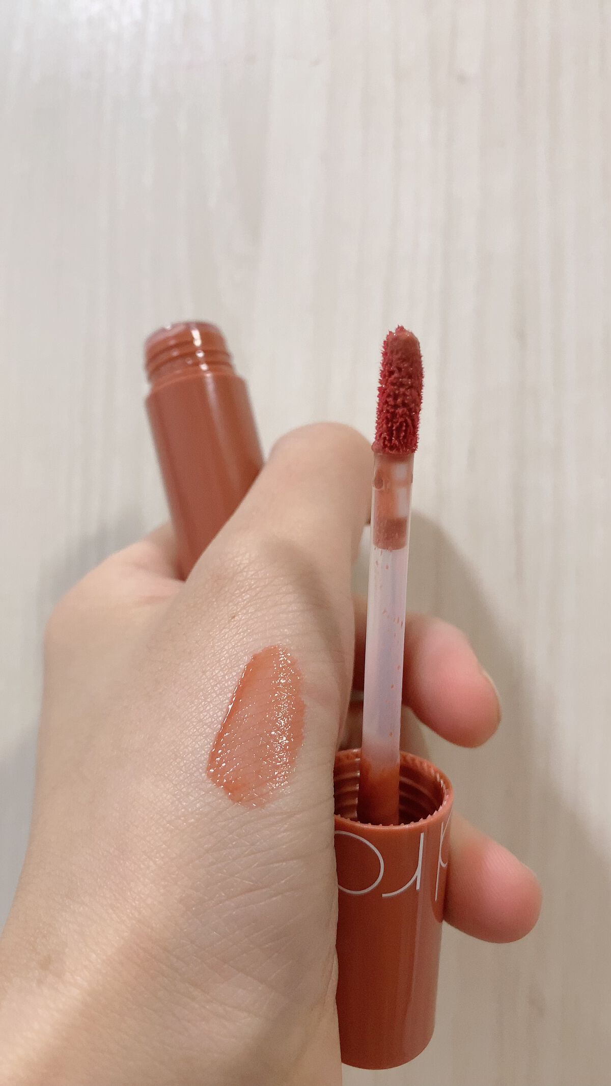 ジューシーラスティングティント 18 マルドピーチ(MULLED PEACH)/rom&nd/リップティントを使ったクチコミ（3枚目）