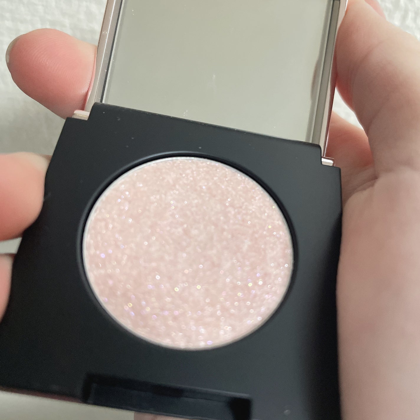 グリッターロックアイズ/ETUDE/単色アイシャドウを使ったクチコミ(2枚目)