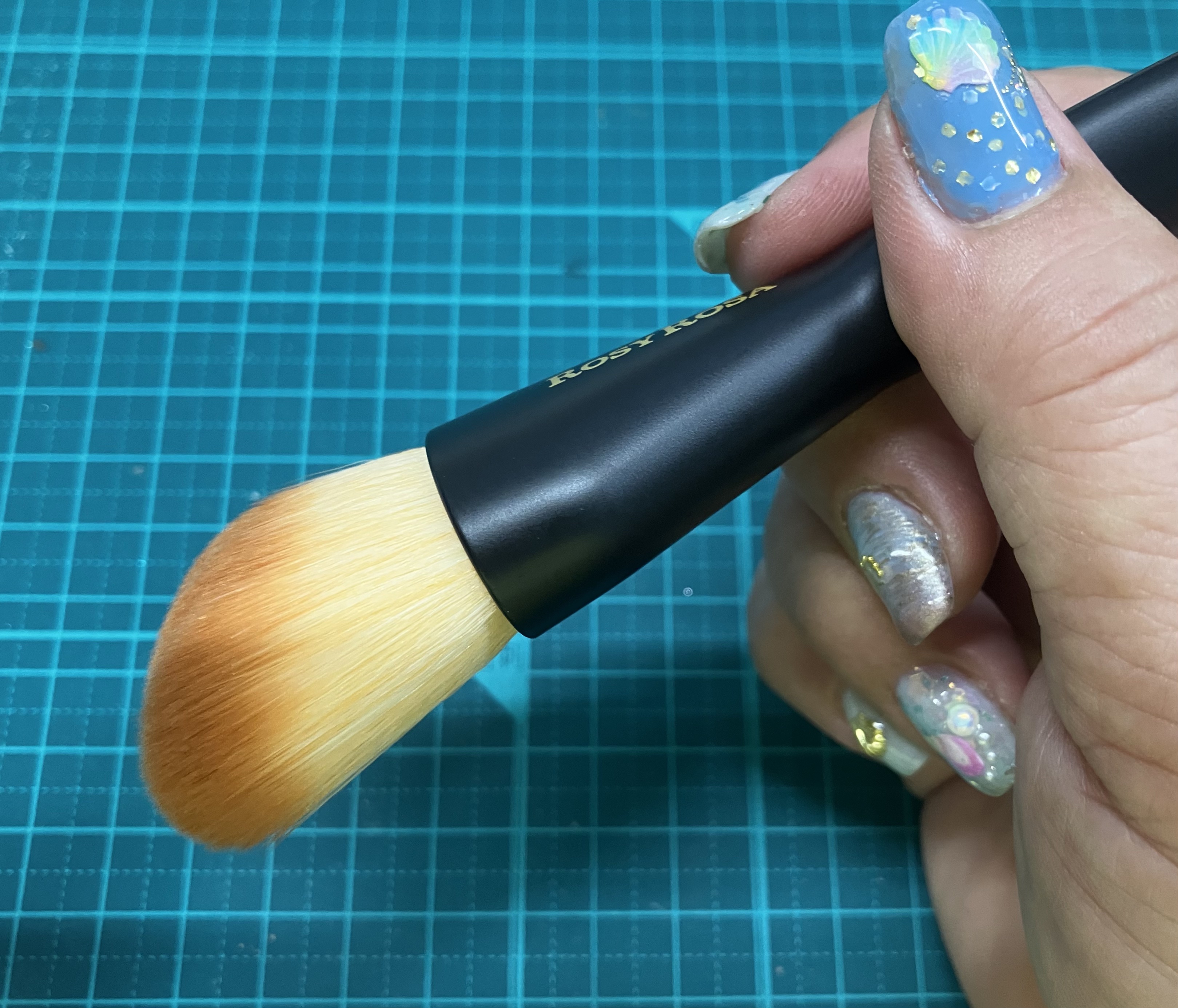 マルチユースブラシ〈フェイス〉/ロージーローザ/メイクブラシを使ったクチコミ（3枚目）