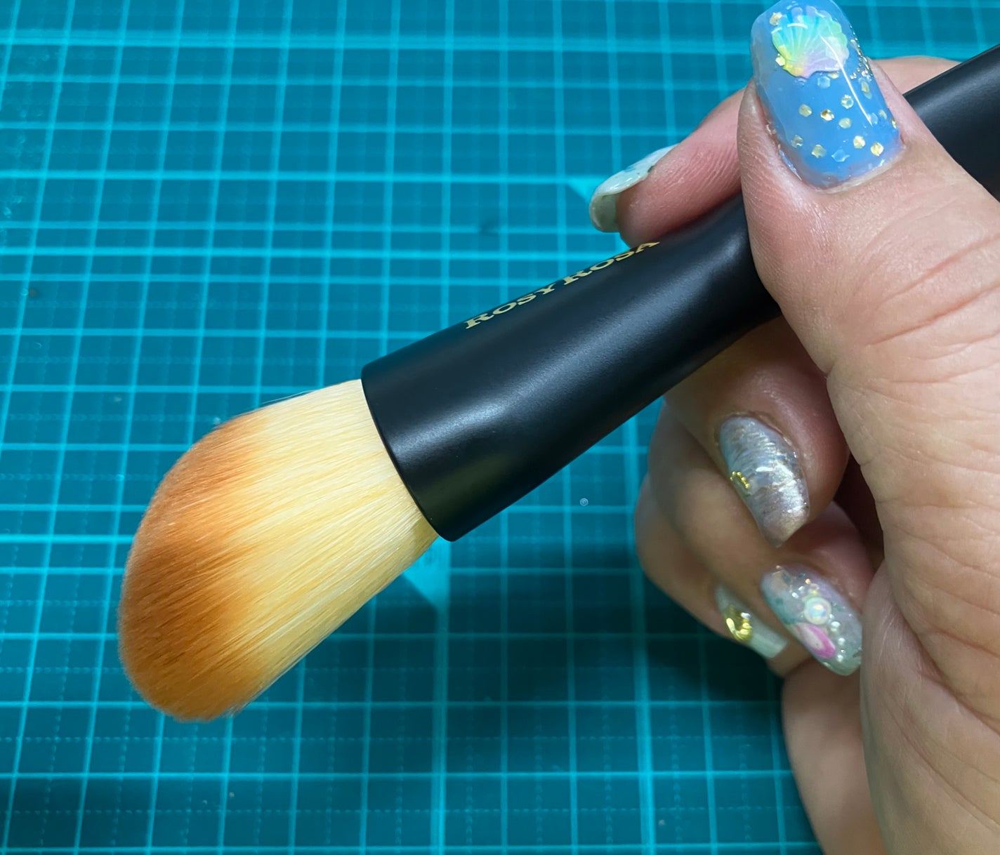 マルチユースブラシ〈フェイス〉/ロージーローザ/メイクブラシを使ったクチコミ(3枚目)