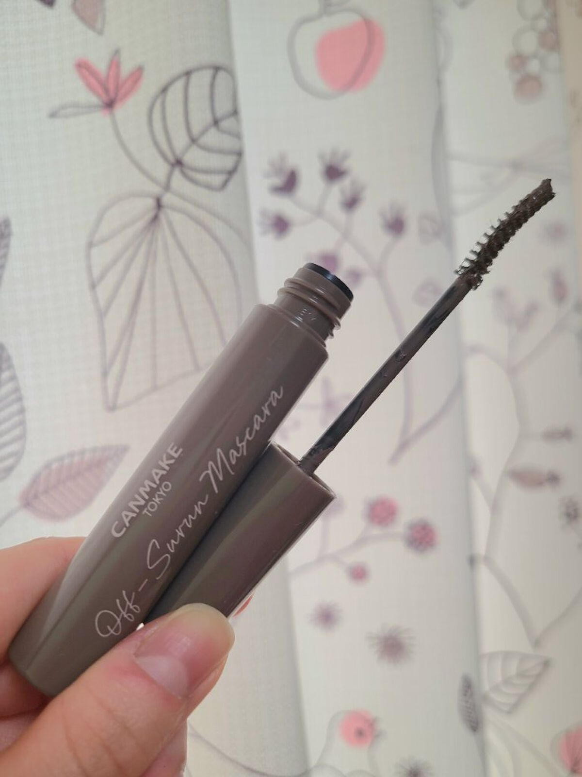 キャンメイクのオフするんマスカラ04キャットアッシュを購入しました🐈️

✼••┈┈••✼••┈┈••✼••┈┈••✼••┈┈••✼
【使った商品】
キャンメイク　オフするんマスカラ

【色味】
04　キャットアッシュ

【ロングorボリ