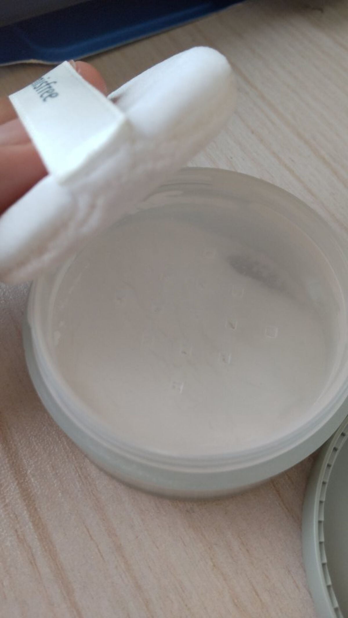 ノーセバム ミネラルパウダー N/innisfree/ルースパウダーを使ったクチコミ(2枚目)