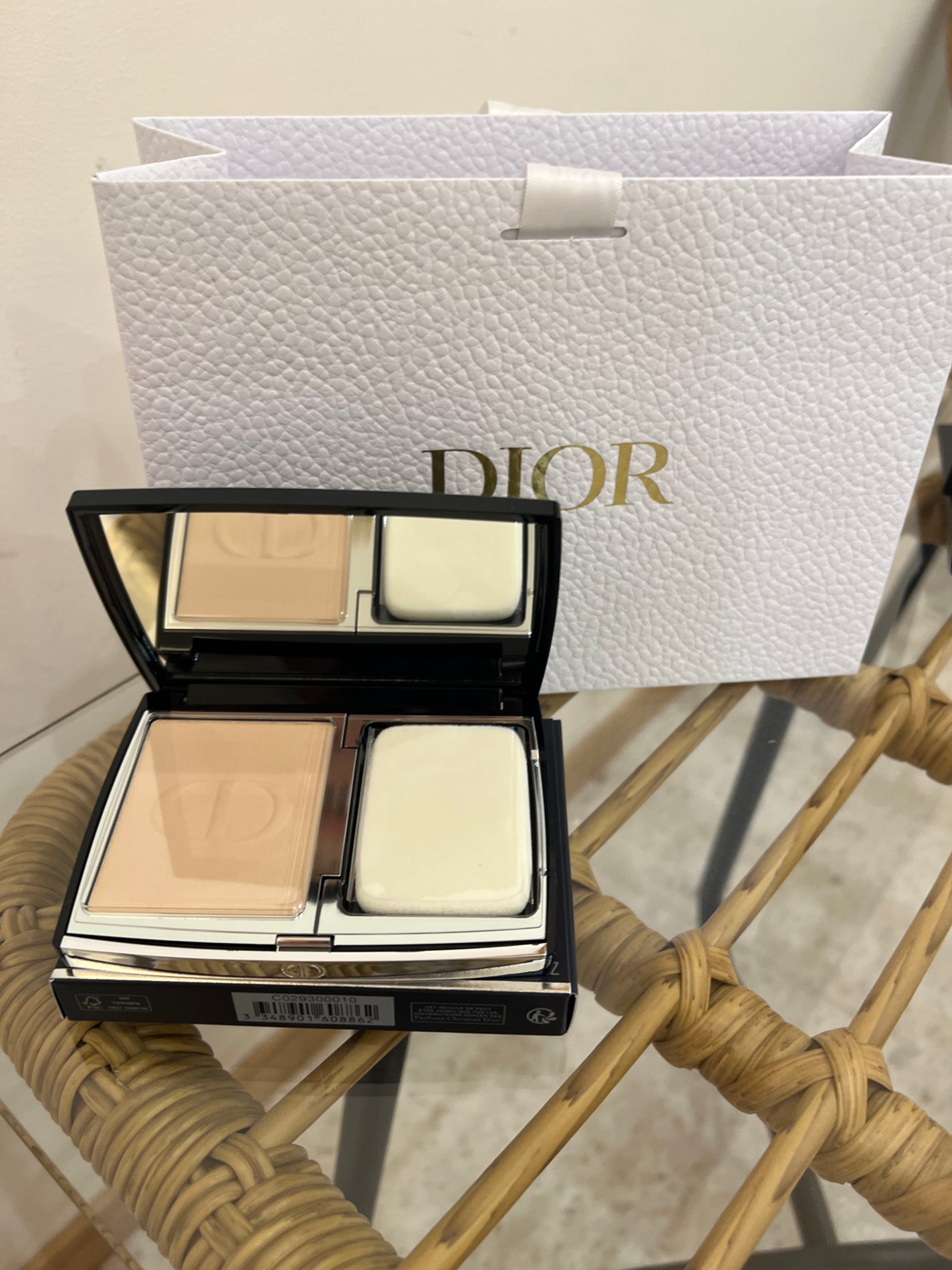 ディオールスキン フォーエヴァー コンパクト ナチュラル ベルベット/Dior/パウダーファンデーションを使ったクチコミ(1枚目)