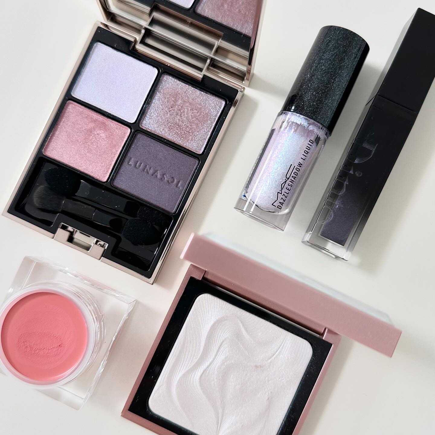 ダズルシャドウ リキッド/M・A・C/リキッドアイシャドウを使ったクチコミ（2枚目）