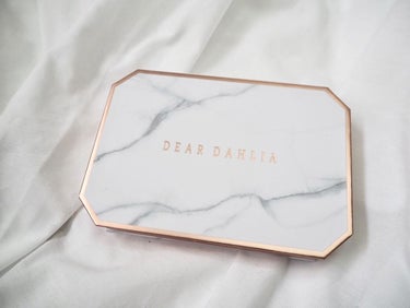 MESMERIZING MOMENT COLLECTION PALETTE/DEAR DAHLIA/パウダーアイシャドウを使ったクチコミ（3枚目）