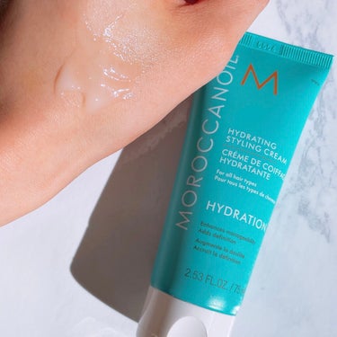 モロッカンオイル ハイドレーティング スタイリング クリームのクチコミ「MOROCCANOIL
ハイドレーティング スタイリング クリーム

保湿成分のアルガンオイル.....」（1枚目）