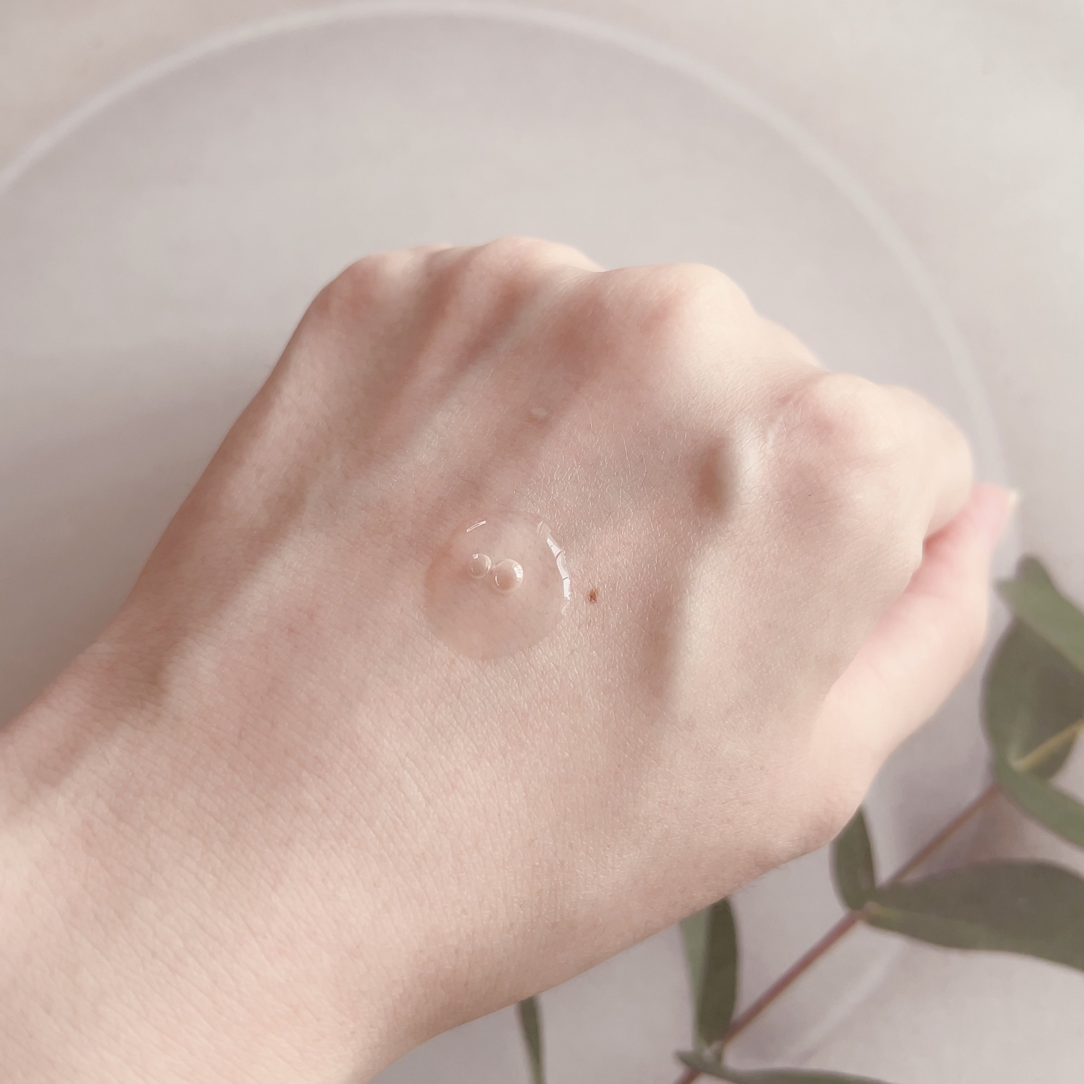 ピンクアロエムチンセラム/APRILSKIN/美容液を使ったクチコミ（3枚目）