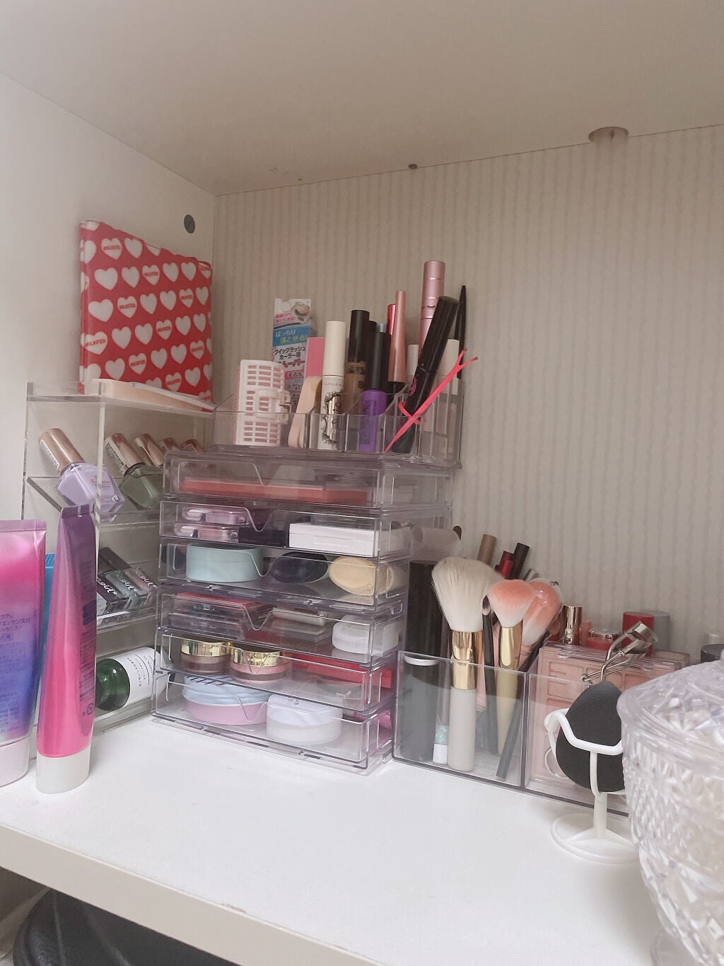 白瀬 on LIPS 「メイク棚♡Whomeeのアイブロウパウダーとブラシ、MACのハ..」(1枚目)