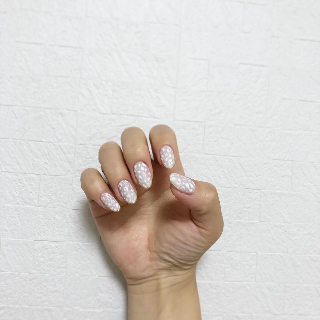 cst on LIPS 「#whitenails#summernails#mirrorn..」(1枚目)