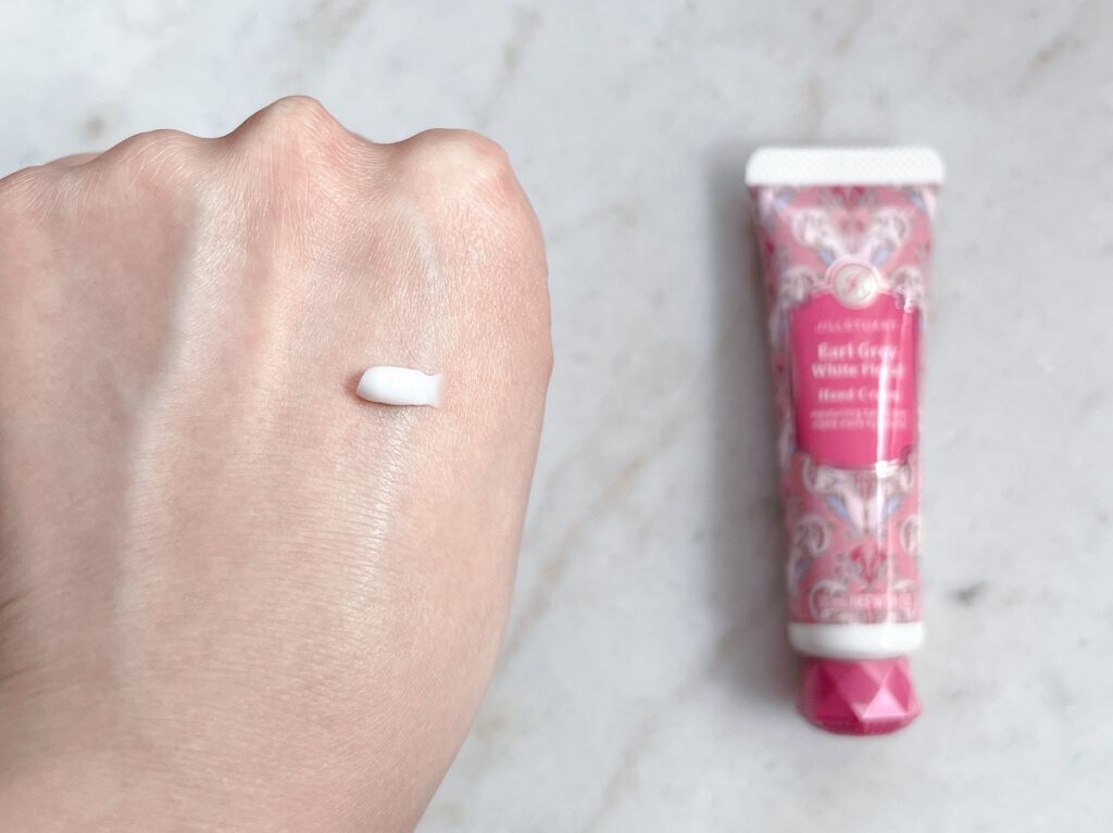 ハンドクリーム アールグレイ ホワイトフローラル/JILL STUART/ハンドクリームを使ったクチコミ（3枚目）
