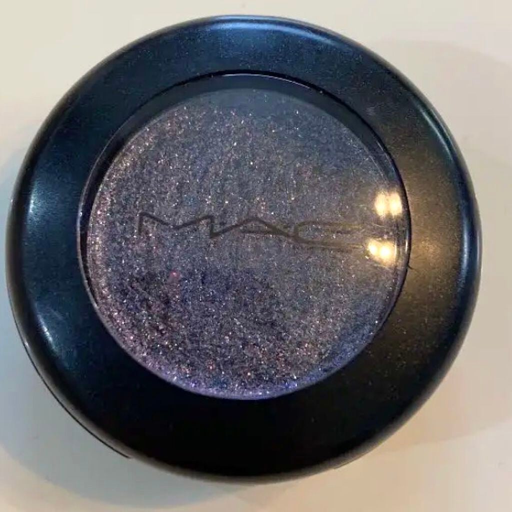 ダズルシャドウ/M・A・C/単色アイシャドウを使ったクチコミ(2枚目)