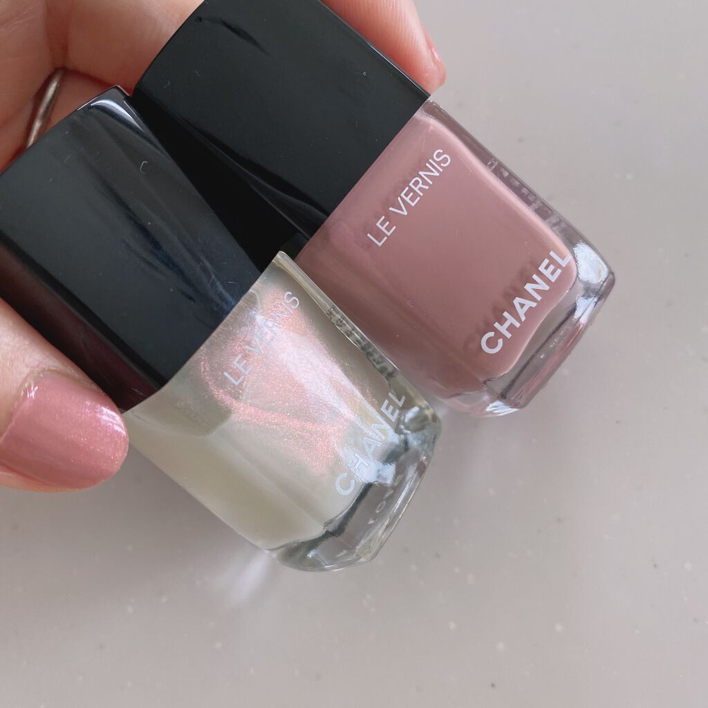 ヴェルニ ロング トゥニュ 889 ペルル ブランシュ(限定)/CHANEL/マニキュアを使ったクチコミ（2枚目）