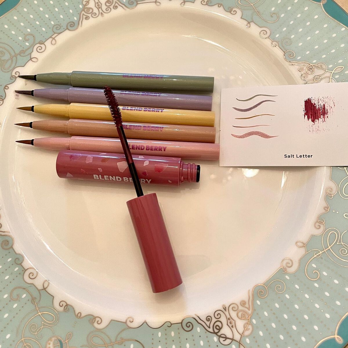 プレイフル リキッドアイライナー/BLEND BERRY/リキッドアイライナーを使ったクチコミ（2枚目）