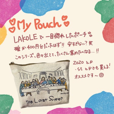 What's in My Pouch？

まず初めに、新人ランキング3位に驚きを隠せません。5位で喜んでたのに投稿して確認したら上がっとる。まじか。目ん玉飛び出るわ。しかもフォロワーも1日で100人弱増えまして、本当にありがとうございます。うれしい。
これからもどうぞよろしくお願いします🥰

୨୧┈┈┈┈┈┈┈┈┈┈┈┈୨୧

はい、ということでやって参りましたYouTuberみたいな企画。（ただやりたかっただけ）

まずポーチ可愛すぎません？LAKOLEのバカ可愛くてバカ安いポーチです。ほんとにお気に入り。別の子もお迎えしたいくらい。

大学に入ってからメイクを初めて5年経ったわけなんですが、ポーチを持ち歩くようになったのは、大学院生になってからなんですよね。驚きでしょ？

女子大だったからか、まぁ眉毛さえ書いてれば良くて、バイトの日だけ化粧したりって感じでした。
顔が濃くて得した人です🙋‍♀️

大学院生になってからは、相方の家に泊まることも増えて、しかも共学なもんだからメイクしなきゃいけないということで、持ち歩くようになりました。
相方氏の家からだと遠すぎてもはや学校とか駅でメイクしてる🤦‍♀️

そうなってくると、だんだん持ち歩くコスメは決まって来るわけで、今まで『What's in My ○○？』なんて毎回変わるやんけ！みたいに思ってたけどそんなこと無くなりましたね。気分でたまに変わるけど。

私のポーチの特徴はリップクリームしか入ってないことですかね。マスク生活になってから基本的に外さないのでマスクの下はリップクリームです。持ち歩くポシェットの方に口紅は入れてる。
あとは概ね平凡なラインナップだと思ってます。
言うなれば、マシュマロフィニッシュパウダーにパフもブラシもねじ込んでることかな？
あ、あとファンデも入れてません。（基本的に家でやるから）

もう少し減らしたいなー（眉毛とか家でやれば持ってかなくて良いしなぁ）とか思うんだけど、如何せん起きるのが遅すぎるので、まぁ現実的では無いですね。
目指せ、ミニマリスト。（無理

 #1軍アイテム 
#whatsinmypouch
#What'sinmypouch
#日常コスメ
#ポーチの中身
#持ち歩きコスメ の画像 その1