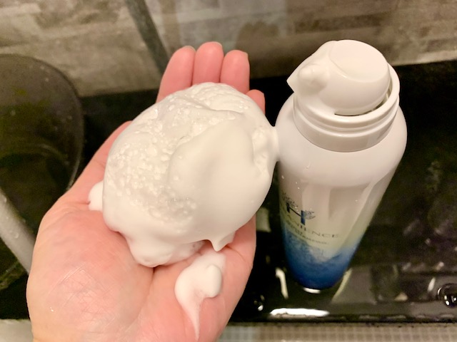 炭酸モイストスパシャンプー/HERBANIENCE/市販シャンプーを使ったクチコミ（3枚目）