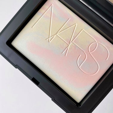 ライトリフレクティング プリズマティックパウダー/NARS/プレストパウダーを使ったクチコミ（2枚目）