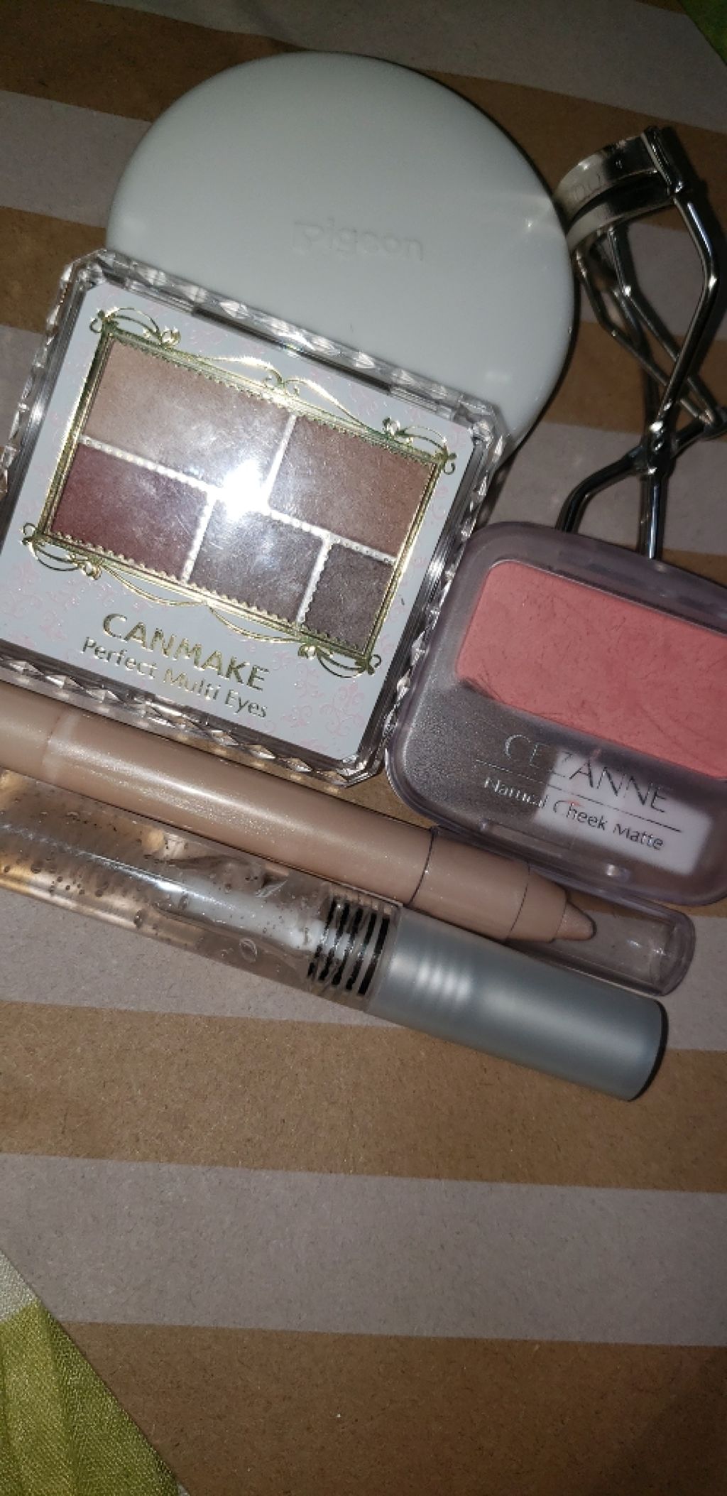 パーフェクトマルチアイズ/キャンメイク/アイシャドウパレットを使ったクチコミ（1枚目）