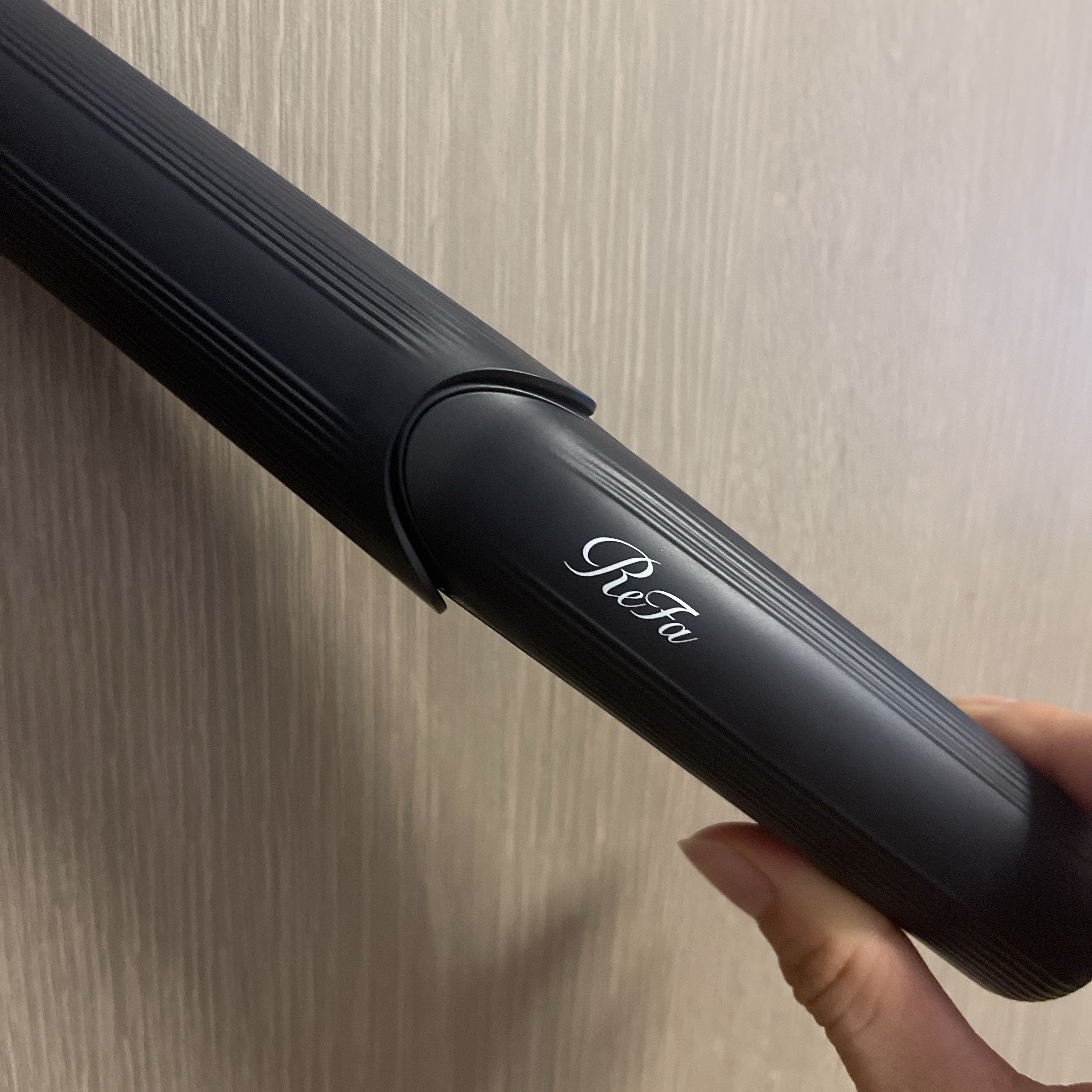 リファフィンガーアイロン ST ブラック/ReFa/ストレートアイロンを使ったクチコミ（1枚目）