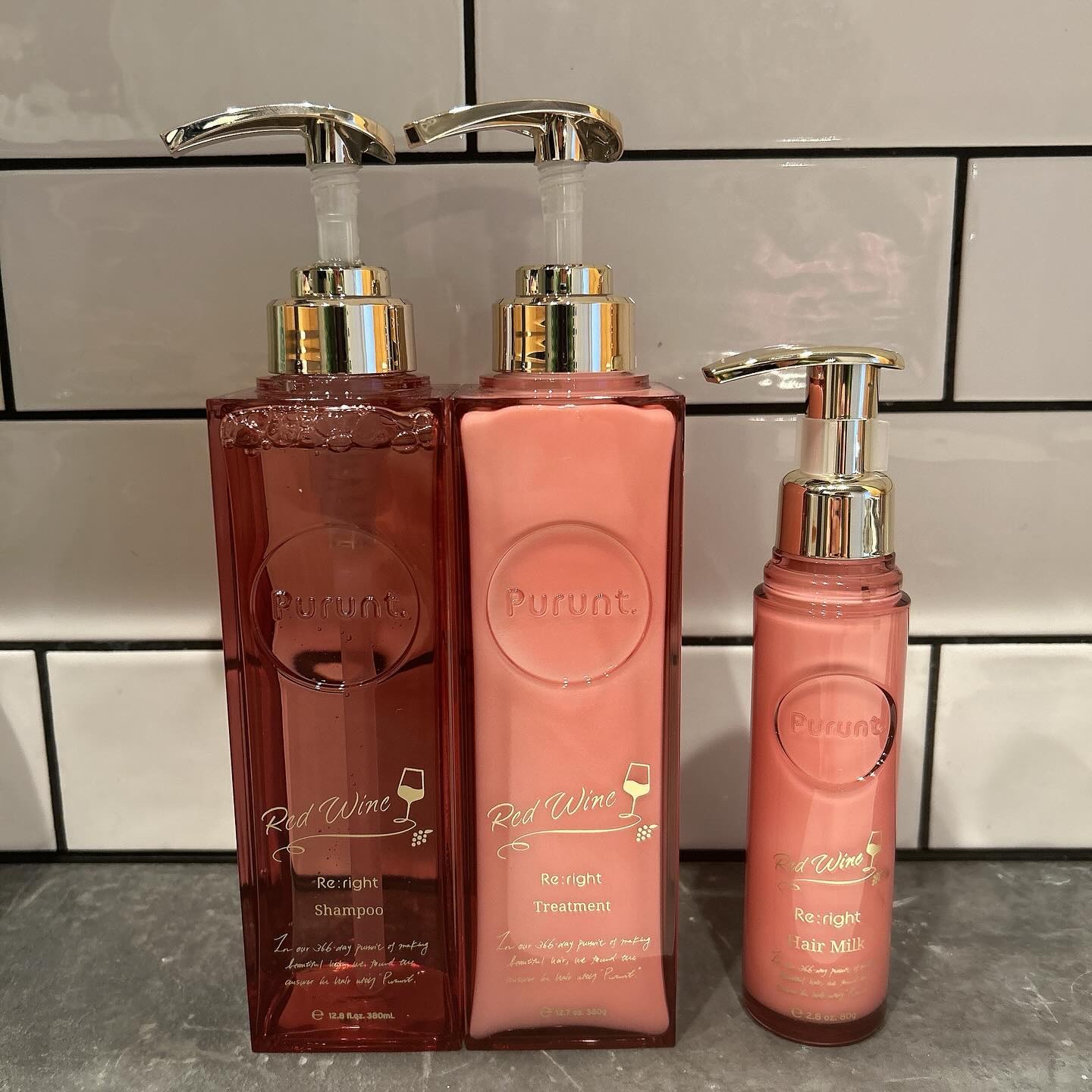 新品未使用 プルント リライトペアセット ワインレッドプルント ４セット Purunt.（プルント）より、ゆらめく魅惑のレッドワインの香り