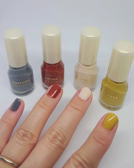 カラフルネイルズ/キャンメイク/マニキュアを使ったクチコミ(4枚目)