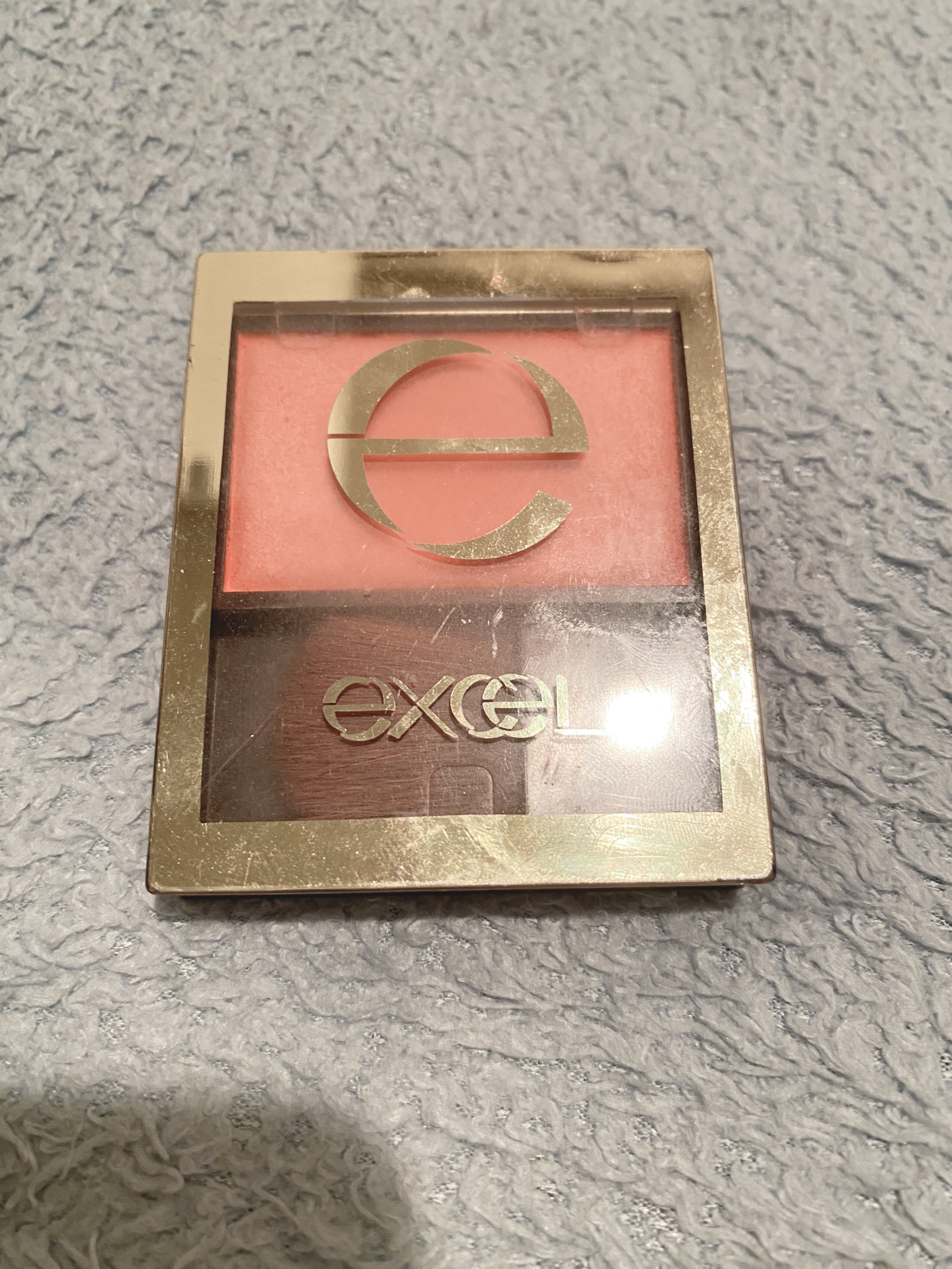 スキニーリッチチーク RC04 シェルコーラル/excel/パウダーチークを使ったクチコミ（1枚目）