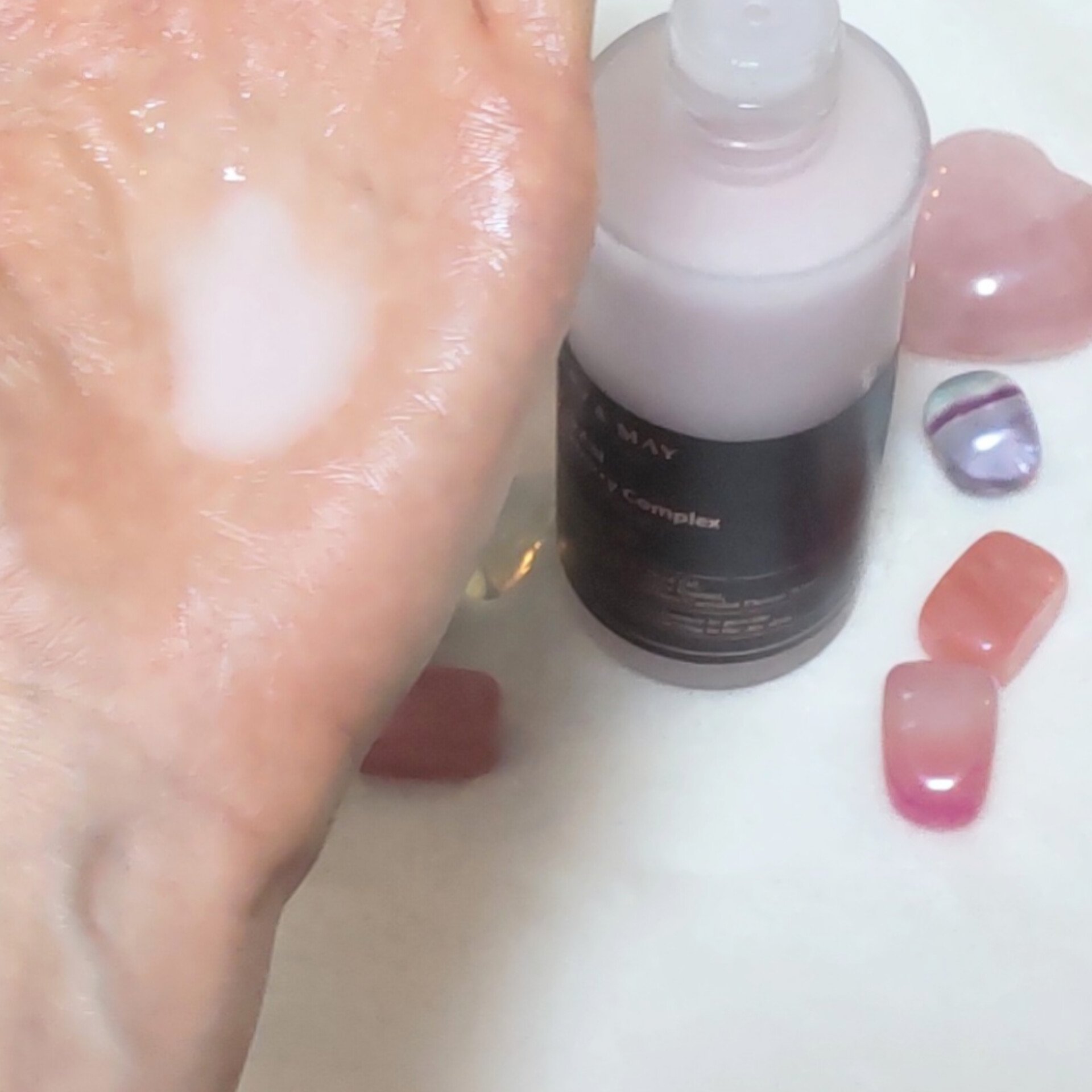 ヴィーガンブラックベリー コンプレックスクリームエッセンス/MARY&MAY/化粧水を使ったクチコミ（3枚目）