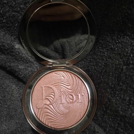 ディオールスキン ミネラル ヌード ルミナイザー パウダー<グロウ バイブス>/Dior/プレストパウダーを使ったクチコミ(1枚目)