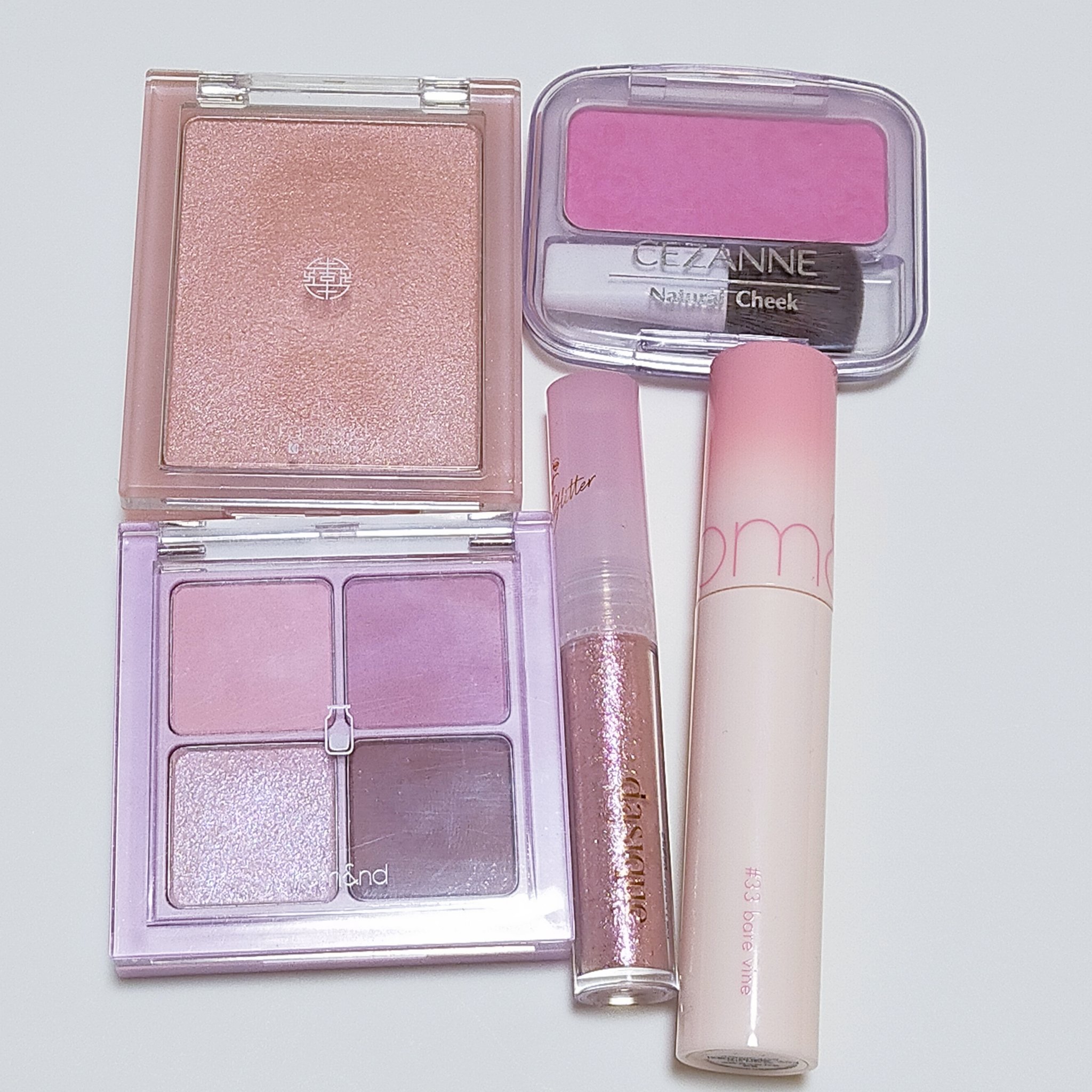 スターリットジュエルリキッドグリッター 08 ラブ フレーク/dasique/グリッターを使ったクチコミ（1枚目）