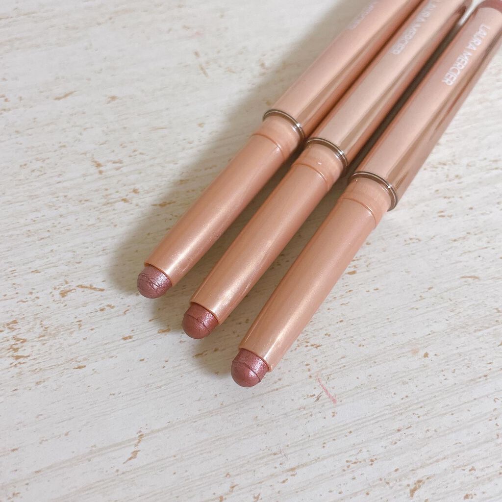 キャビアスティック アイカラー R1 KISS FROM A ROSE/ローラ メルシエ/スティックアイシャドウを使ったクチコミ（3枚目）