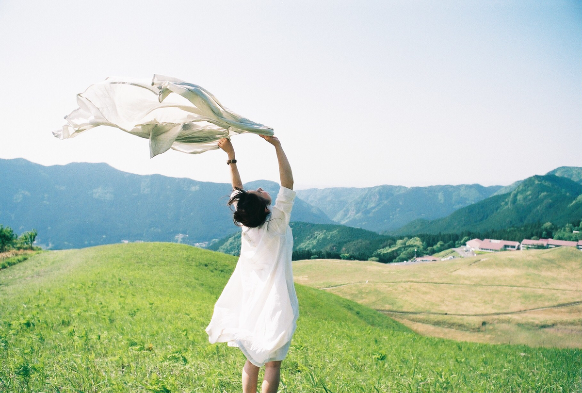 おりものシートとナプキンの違いとは?正しい使い方から代用まで気になるギモンを徹底解説!のサムネイル