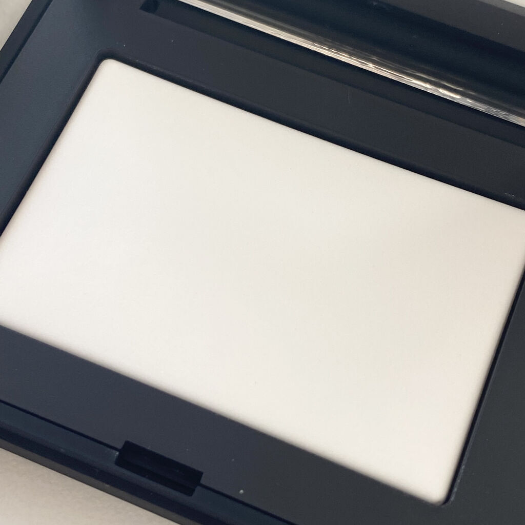 ライトリフレクティングセッティングパウダー　プレスト　N/NARS/プレストパウダーを使ったクチコミ（3枚目）