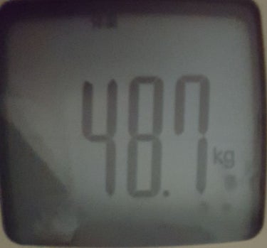 本日の体重🐼

あらっ．．．あらら  昨日は久々に部活に行ったから減ったのかしら。(´TωT｀)

明日ちょっと有酸素運動しようかな。。。 頑張ります。