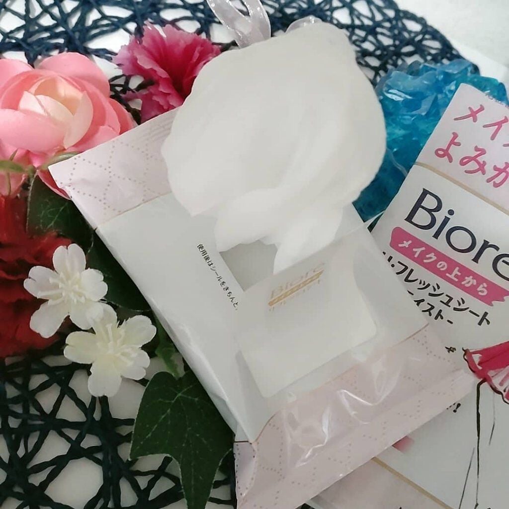 メイクの上からリフレッシュシート うるおいしっとりタイプ/ビオレ/フェイスシートを使ったクチコミ(2枚目)