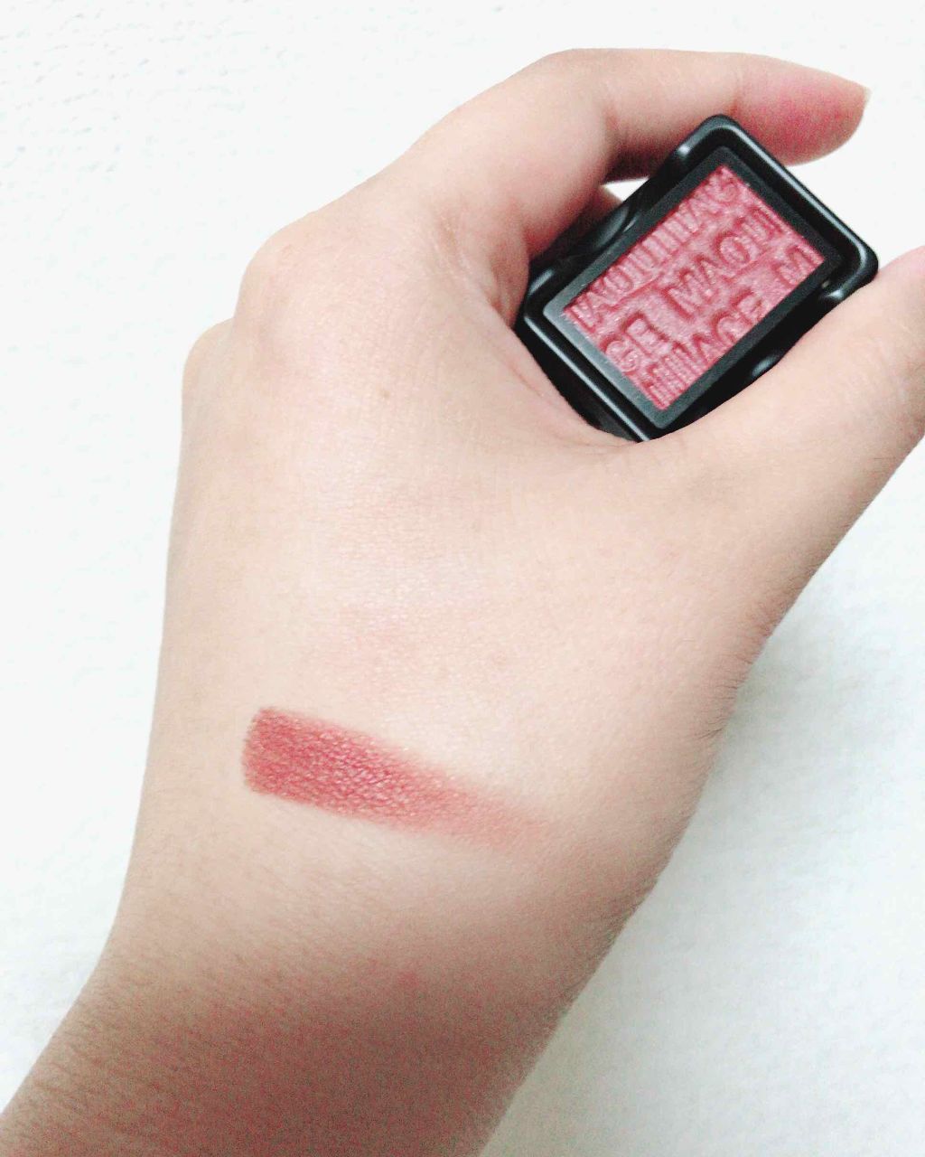 アイカラー N(パウダー)/マキアージュ/単色アイシャドウを使ったクチコミ（3枚目）