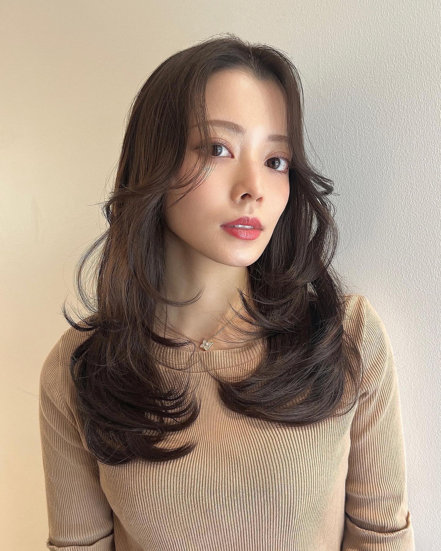 HARUNA on LIPS 「巻き方で変わる‼️色んな巻き方を楽しめます♪.🙋🏼♀️私の載..」(2枚目)