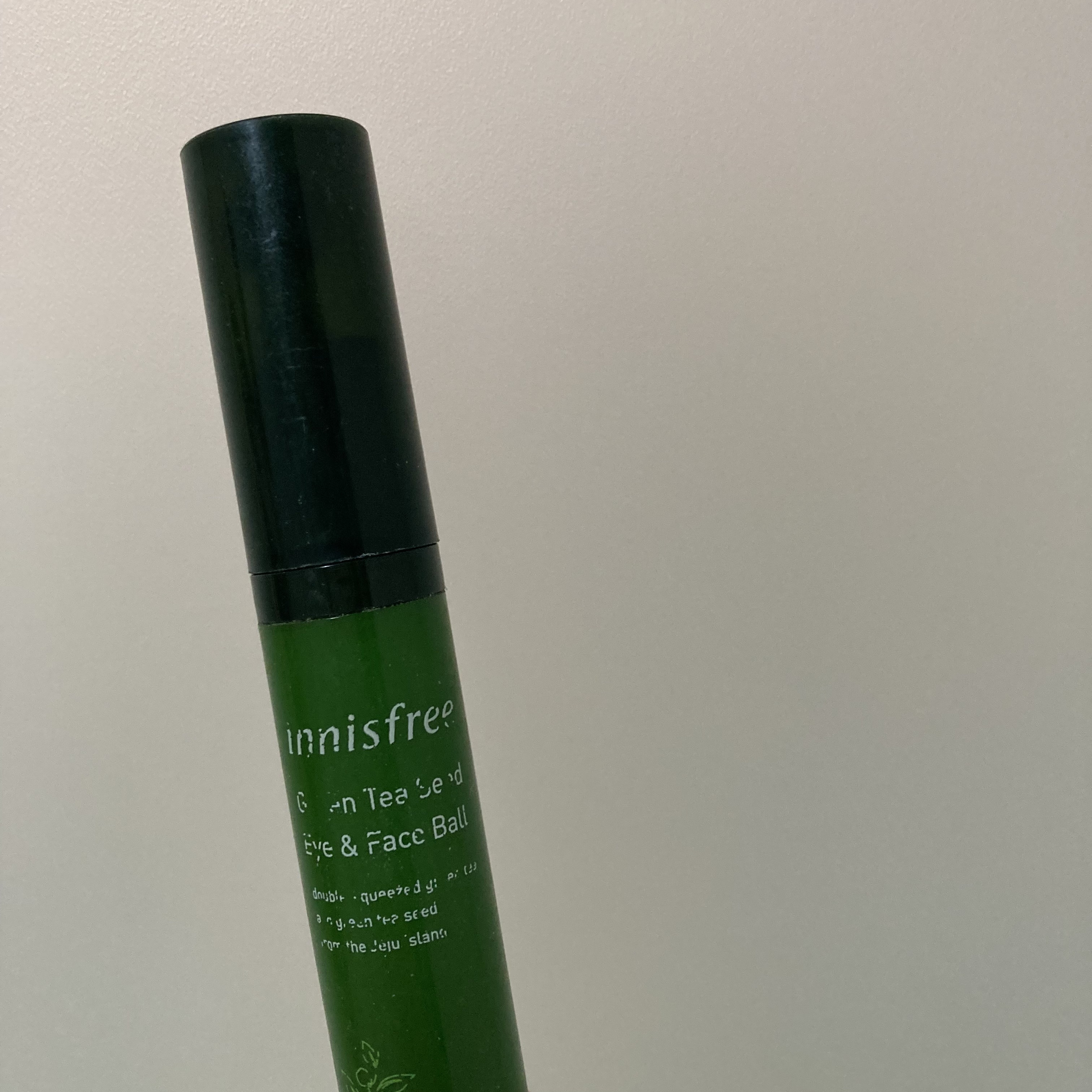 グリーンティーシード モイスト アイ＆フェイスボール/innisfree/美容液を使ったクチコミ（2枚目）