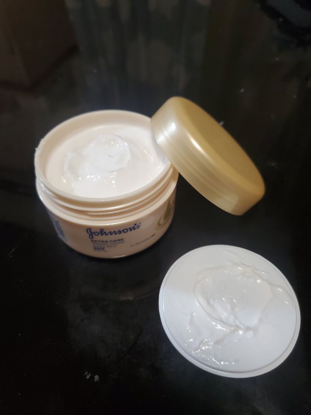 エクストラケア 高保湿クリーム/ジョンソンボディケア/ボディクリームを使ったクチコミ（2枚目）