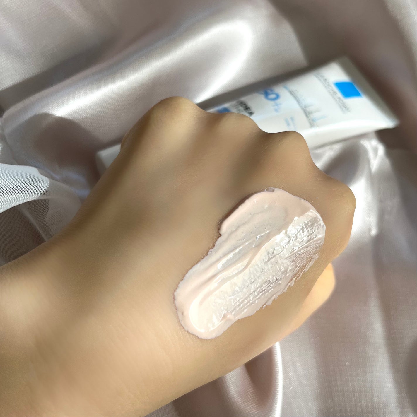 UVイデア XL プロテクショントーンアップ ローズ/ラ ロッシュ ポゼ/日焼け止めクリームを使ったクチコミ(3枚目)