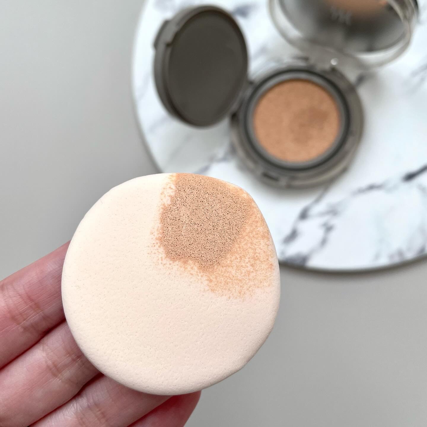 ブラーカバークッション/LUNA/クッションファンデーションを使ったクチコミ（3枚目）