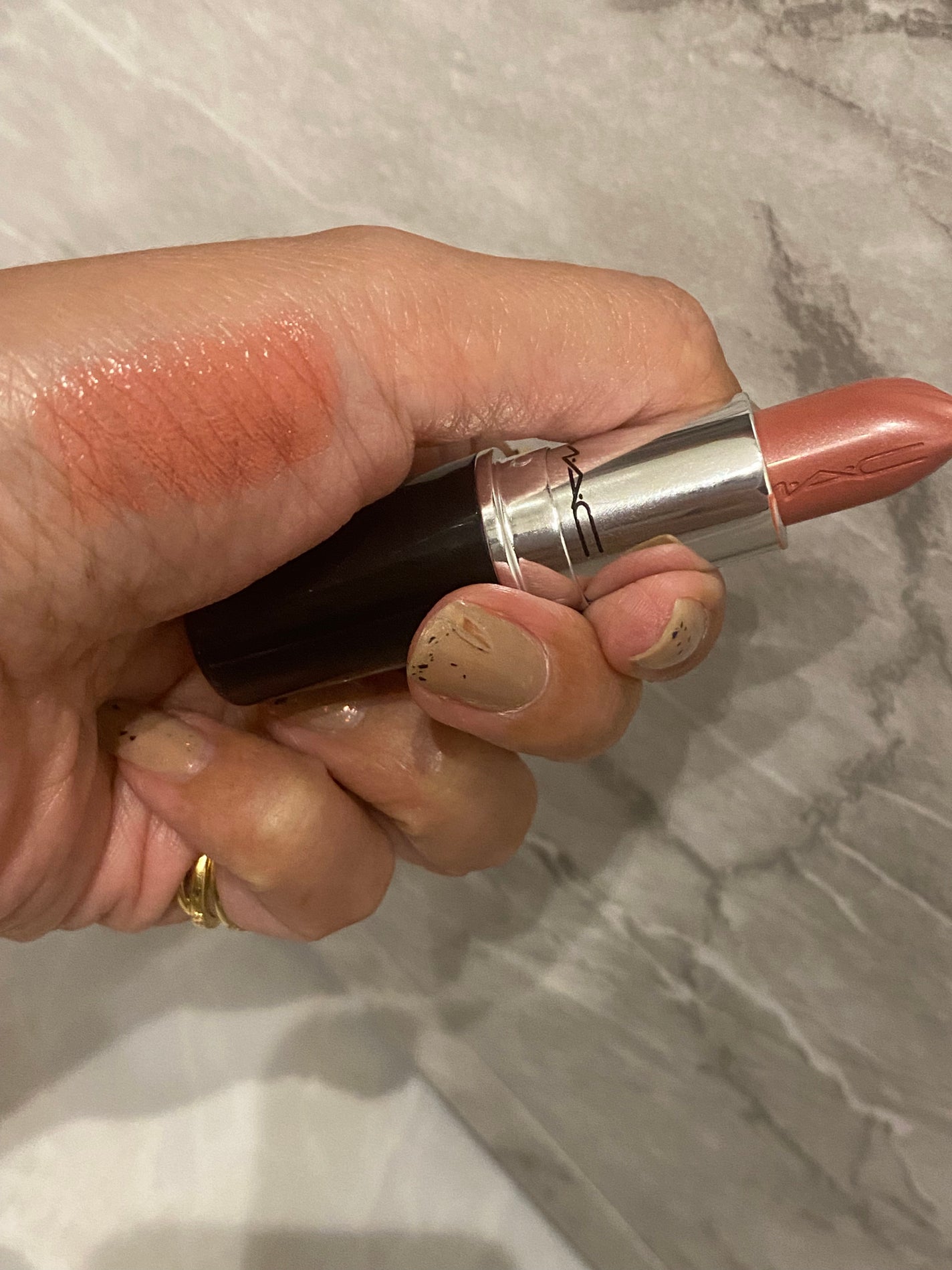 ラスターガラス リップスティック/M・A・C/口紅を使ったクチコミ(3枚目)