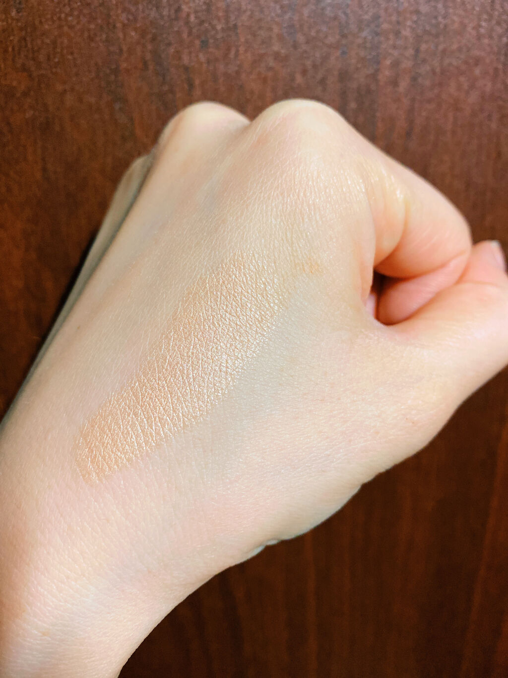 マスターストロビングスティック 01 ヌード/MAYBELLINE NEW YORK/ジェル・クリームチークを使ったクチコミ（2枚目）