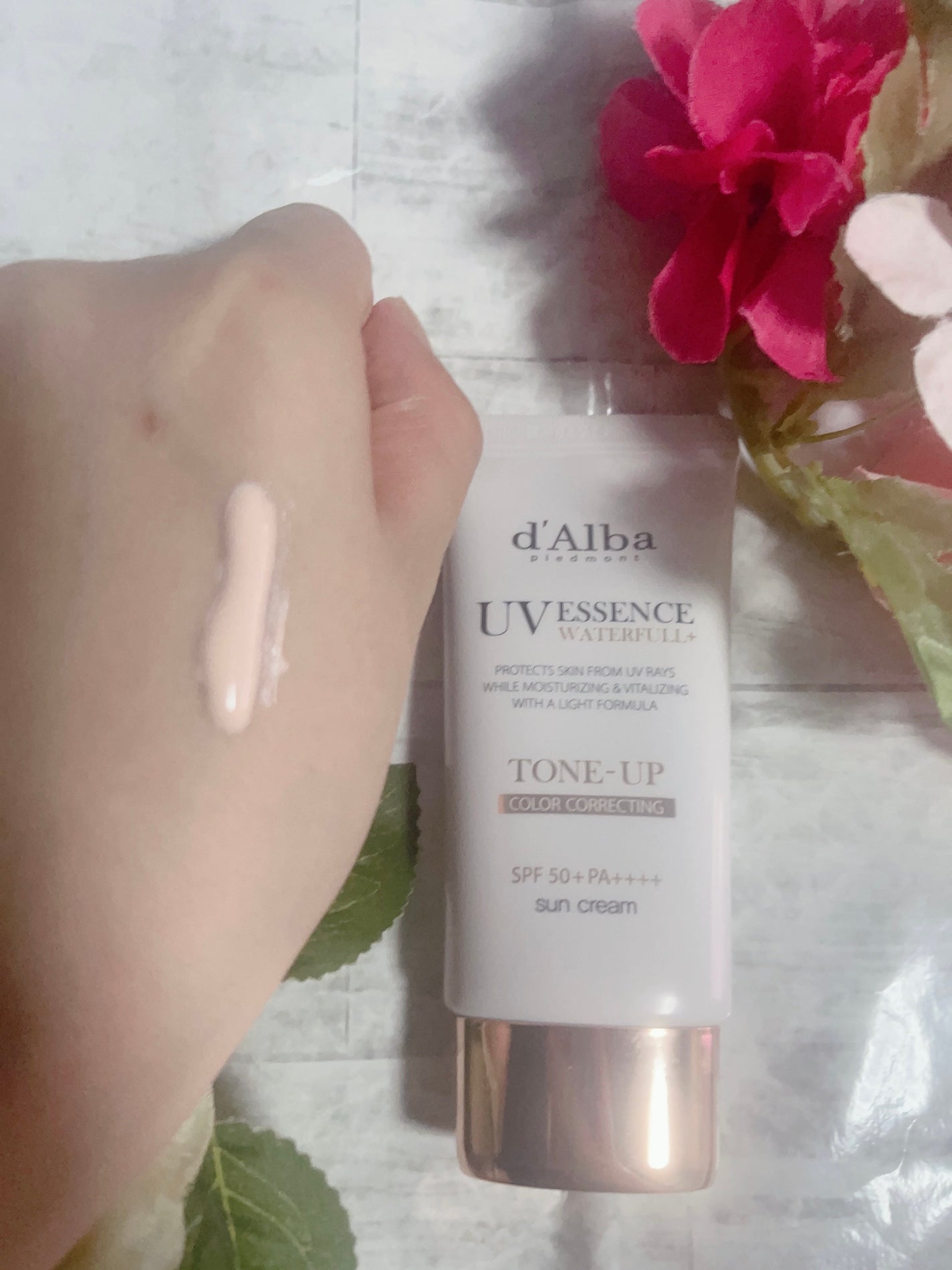 ウォータフルトーンアップサンクリーム/ダルバ/日焼け止めクリームを使ったクチコミ(2枚目)