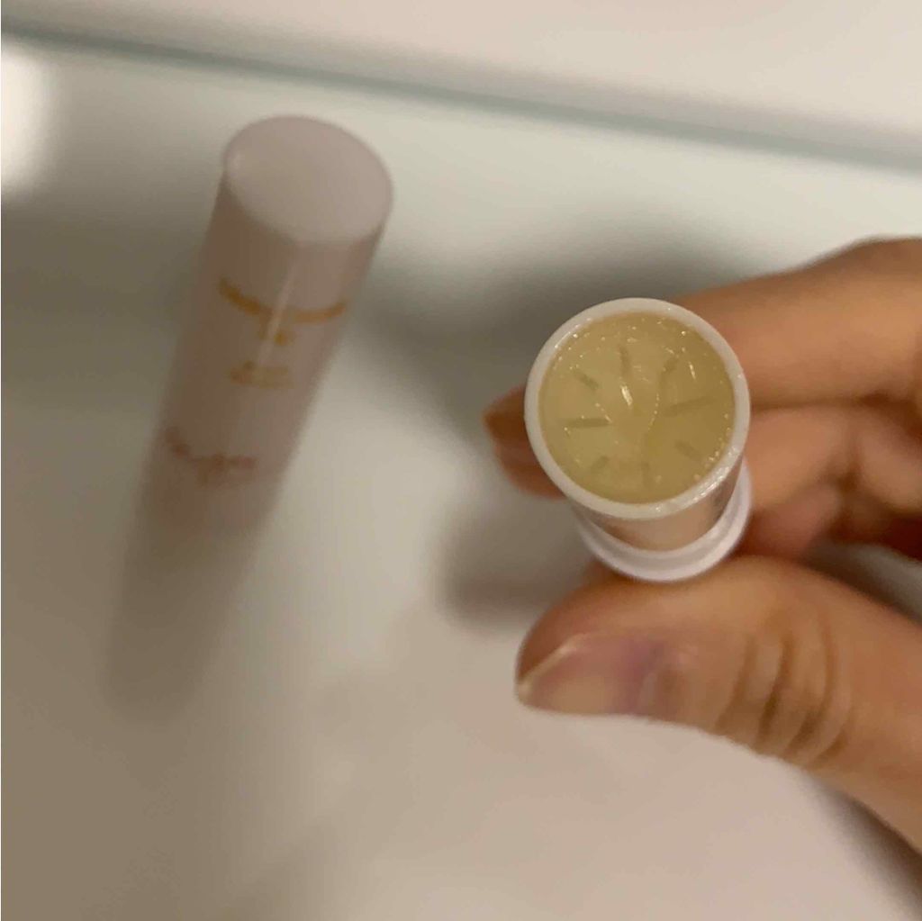 モイストピュアカラーリップ/ニベア/リップクリームを使ったクチコミ（2枚目）