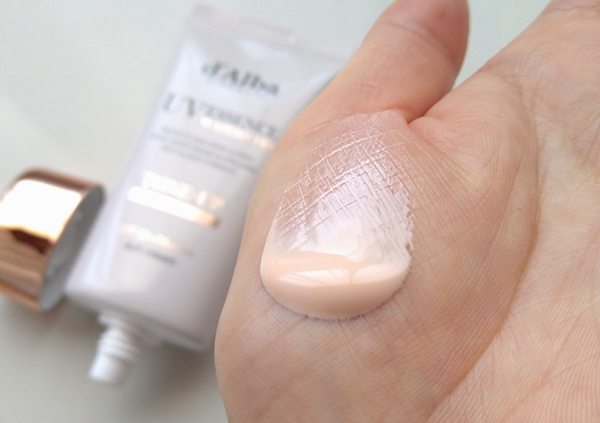 ウォータフルトーンアップサンクッション/ダルバ/化粧下地を使ったクチコミ（3枚目）