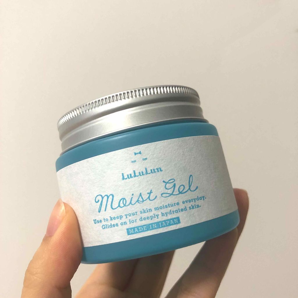 ルルルン ルルルンモイストジェルのクチコミ「夏のルルルンモイストジェル🌞🌴🌺

数量限定で白のルルルン7枚付きでした🙆🏻‍♀️

ジェルだ.....」（1枚目）