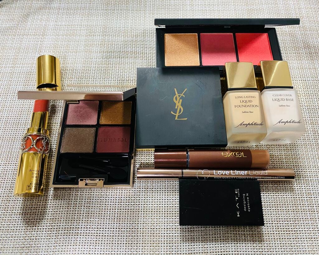 ロングラスティング リキッドファンデーション/Amplitude/リキッドファンデーションを使ったクチコミ(1枚目)