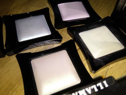 beyond powder/Illamasqua/パウダーハイライトを使ったクチコミ(3枚目)